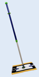 The Norwex adjustable height mop with dry superior mop fibre attached | SustainableSuburbia.net